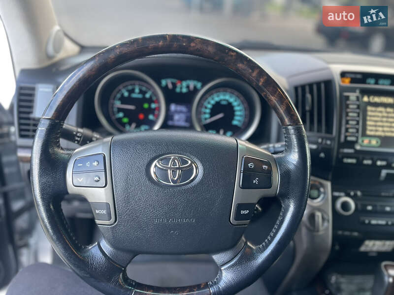 Позашляховик / Кросовер Toyota Land Cruiser 2008 в Полтаві