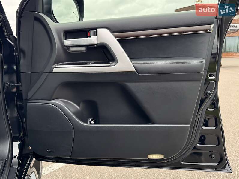 Позашляховик / Кросовер Toyota Land Cruiser 2018 в Києві