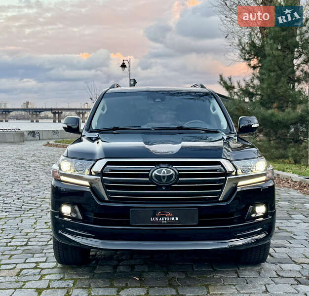 Внедорожник / Кроссовер Toyota Land Cruiser 2018 в Киеве фото 2 Внедорожник / Кроссовер Toyota Land Cruiser 2018 в Киеве