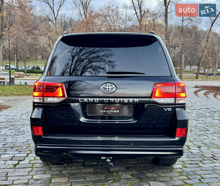 Внедорожник / Кроссовер Toyota Land Cruiser 2018 в Киеве фото 6 Внедорожник / Кроссовер Toyota Land Cruiser 2018 в Киеве