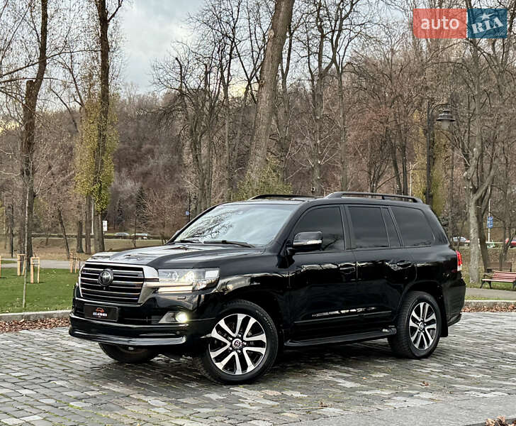 Внедорожник / Кроссовер Toyota Land Cruiser 2018 в Киеве фото 16 Внедорожник / Кроссовер Toyota Land Cruiser 2018 в Киеве
