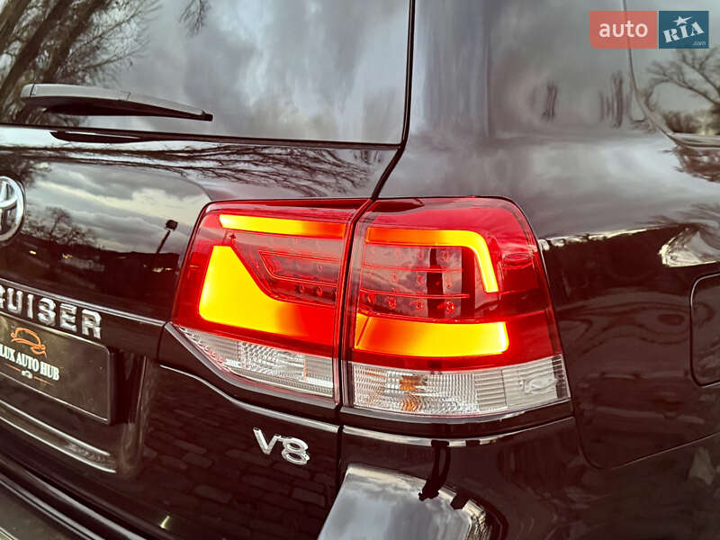 Внедорожник / Кроссовер Toyota Land Cruiser 2018 в Киеве фото 97 Внедорожник / Кроссовер Toyota Land Cruiser 2018 в Киеве