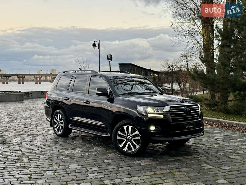 Внедорожник / Кроссовер Toyota Land Cruiser 2018 в Киеве фото 98 Внедорожник / Кроссовер Toyota Land Cruiser 2018 в Киеве