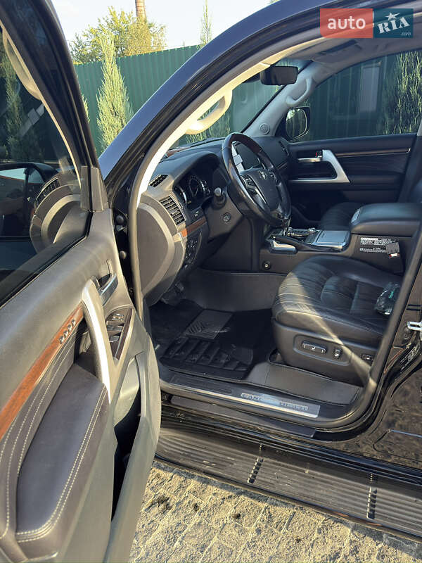 Внедорожник / Кроссовер Toyota Land Cruiser 2020 в Коростышеве