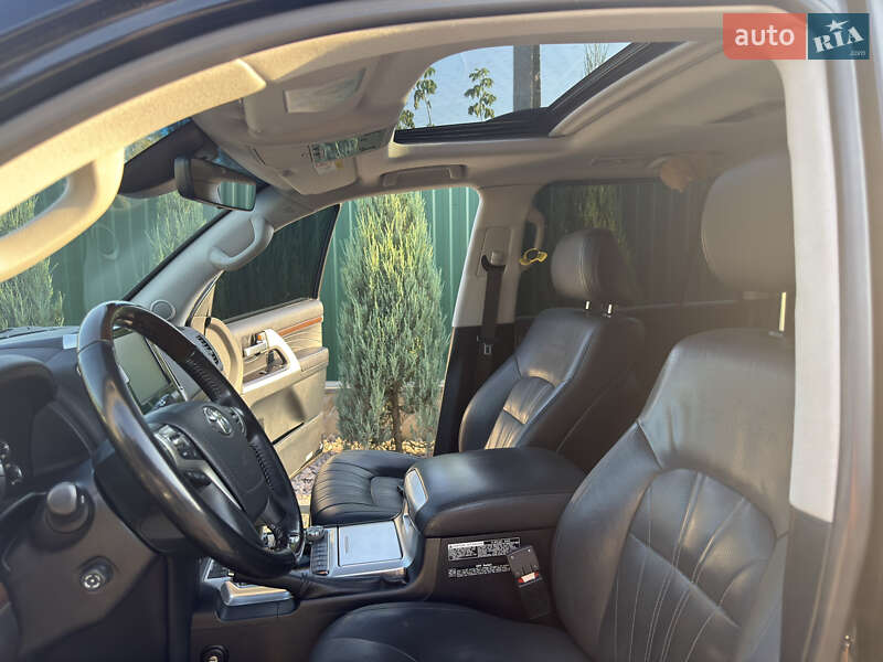 Внедорожник / Кроссовер Toyota Land Cruiser 2020 в Коростышеве