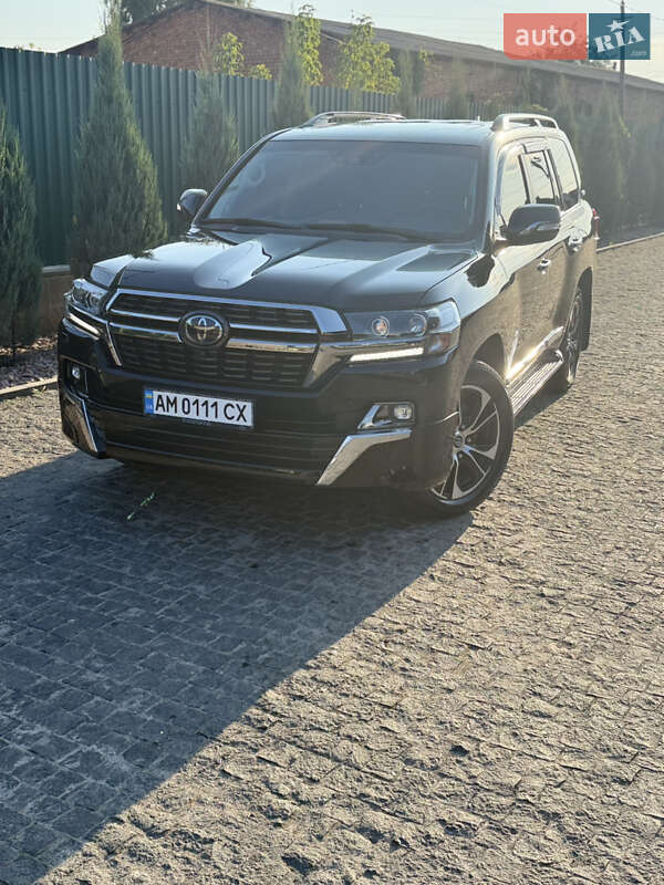 Внедорожник / Кроссовер Toyota Land Cruiser 2020 в Коростышеве