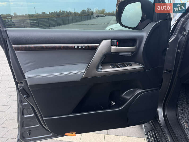 Позашляховик / Кросовер Toyota Land Cruiser 2010 в Мукачевому фото 43 Позашляховик / Кросовер Toyota Land Cruiser 2010 в Мукачевому