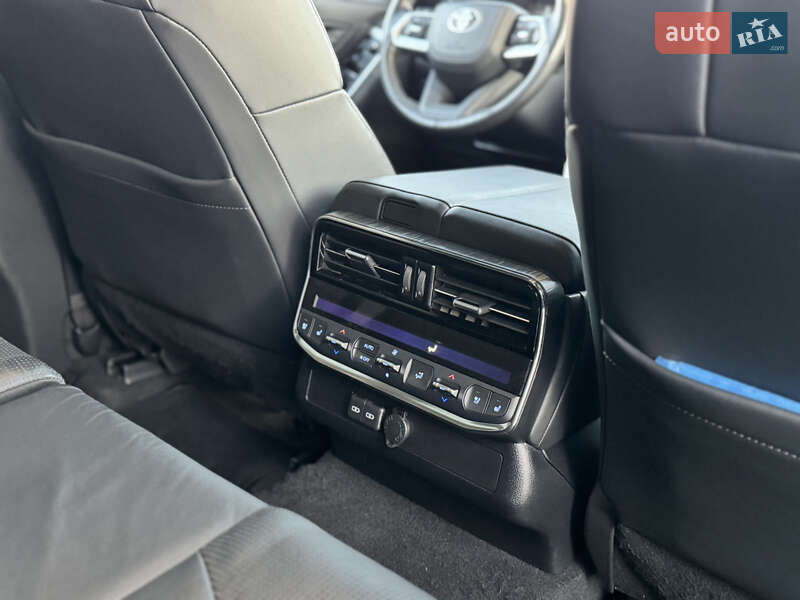 Внедорожник / Кроссовер Toyota Land Cruiser 2021 в Мукачево