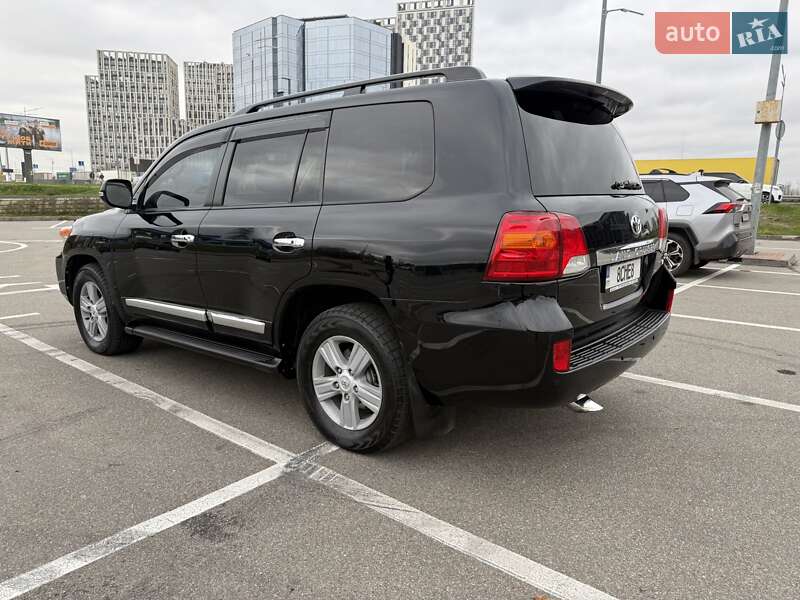 Внедорожник / Кроссовер Toyota Land Cruiser 2013 в Киеве