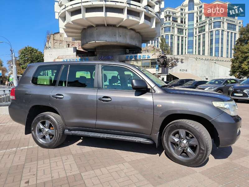 Внедорожник / Кроссовер Toyota Land Cruiser 2008 в Киеве
