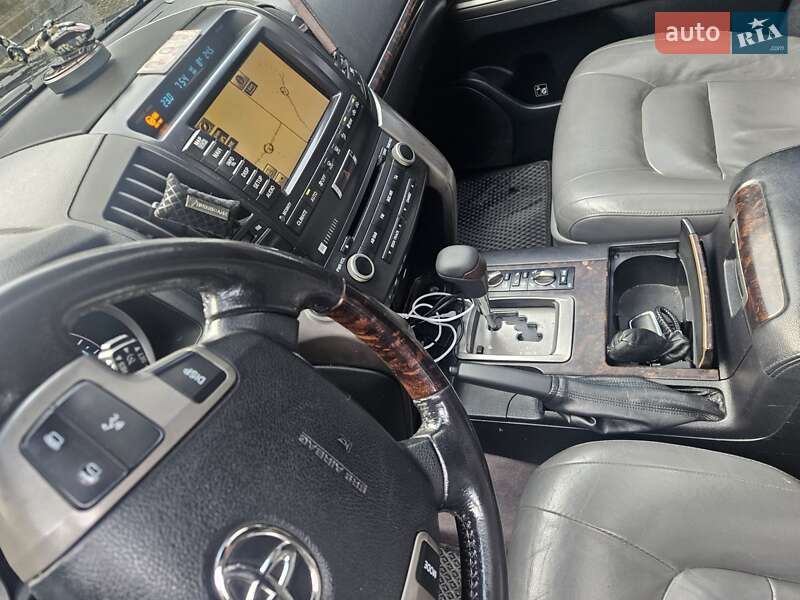 Позашляховик / Кросовер Toyota Land Cruiser 2010 в Добрянському