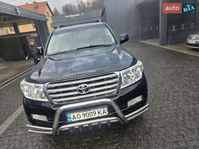 Позашляховик / Кросовер Toyota Land Cruiser 2010 в Добрянському