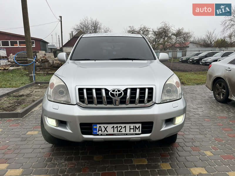 Внедорожник / Кроссовер Toyota Land Cruiser 2005 в Краснограде