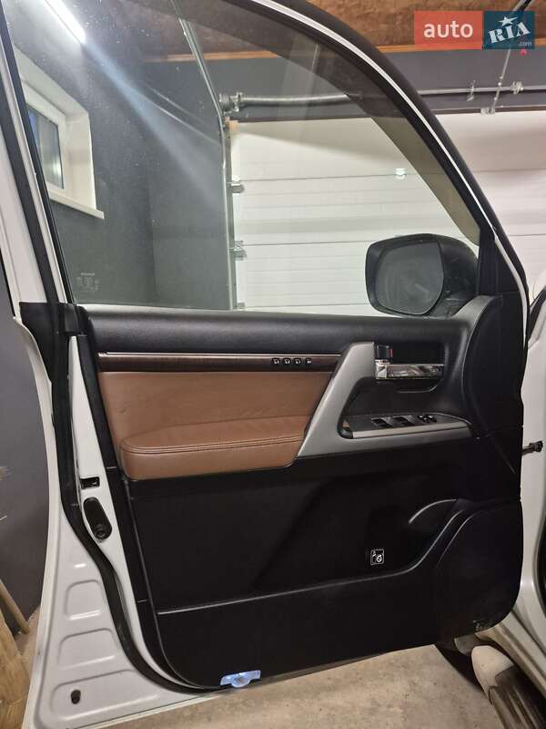 Внедорожник / Кроссовер Toyota Land Cruiser 2014 в Берегово