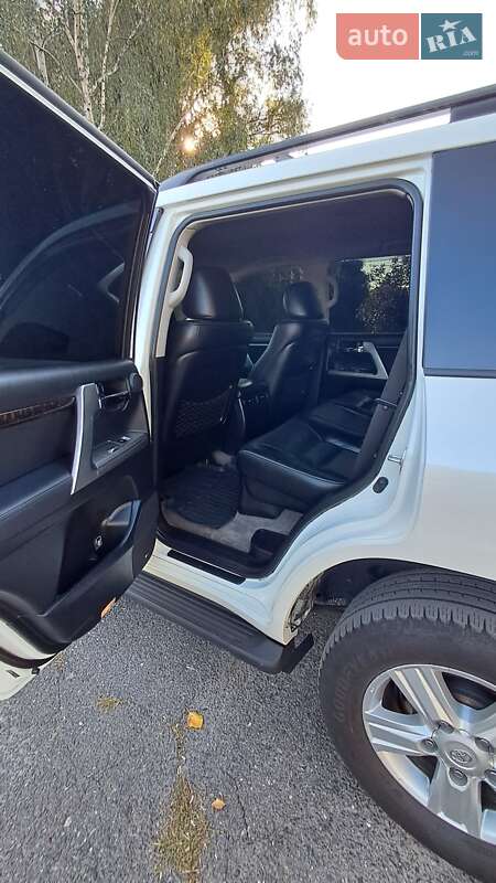 Внедорожник / Кроссовер Toyota Land Cruiser 2012 в Полтаве фото 13 Внедорожник / Кроссовер Toyota Land Cruiser 2012 в Полтаве