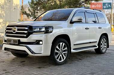 Внедорожник / Кроссовер Toyota Land Cruiser 2017 в Днепре