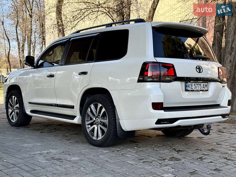 Позашляховик / Кросовер Toyota Land Cruiser 2017 в Дніпрі