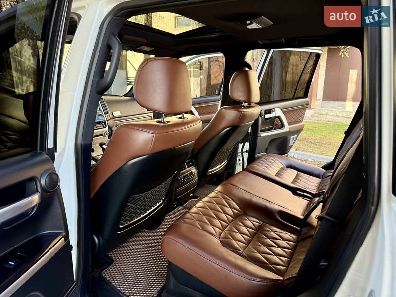 Позашляховик / Кросовер Toyota Land Cruiser 2017 в Дніпрі