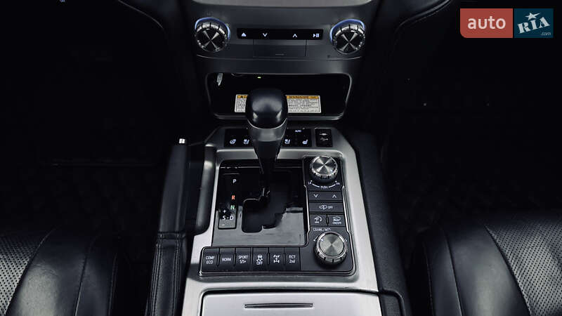 Внедорожник / Кроссовер Toyota Land Cruiser 2018 в Киеве