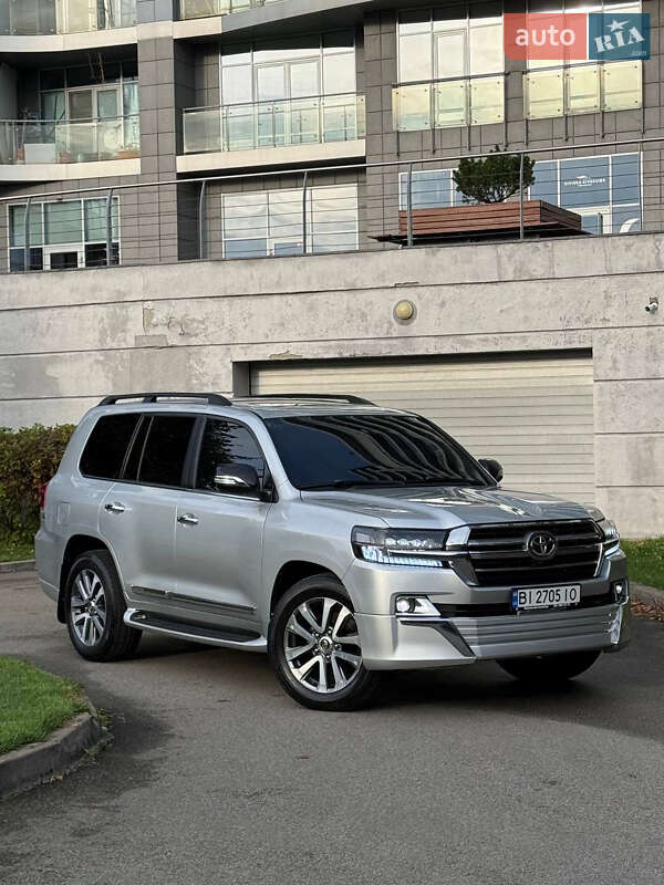 Toyota Land Cruiser 2016
