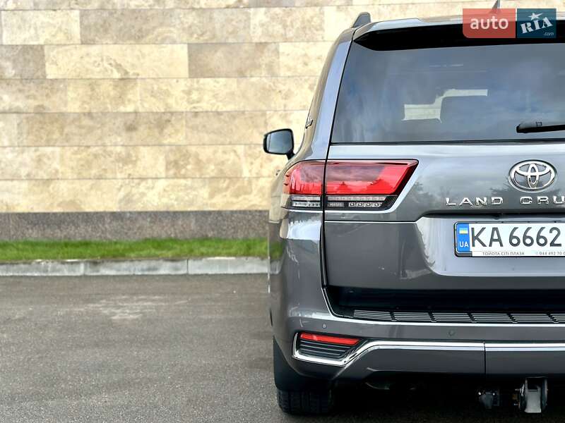 Внедорожник / Кроссовер Toyota Land Cruiser 2021 в Киеве