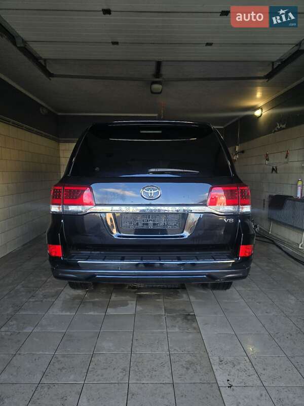 Внедорожник / Кроссовер Toyota Land Cruiser 2018 в Олевске фото 7 Внедорожник / Кроссовер Toyota Land Cruiser 2018 в Олевске