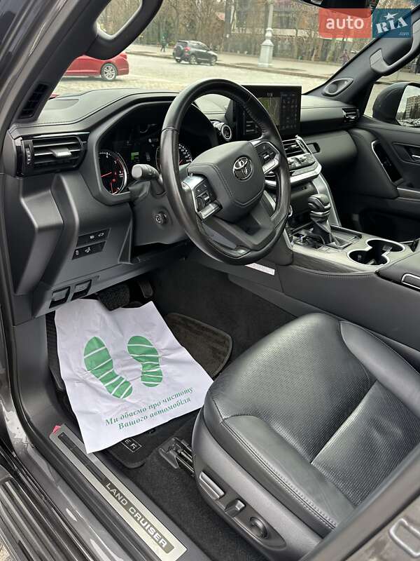 Внедорожник / Кроссовер Toyota Land Cruiser 2023 в Киеве