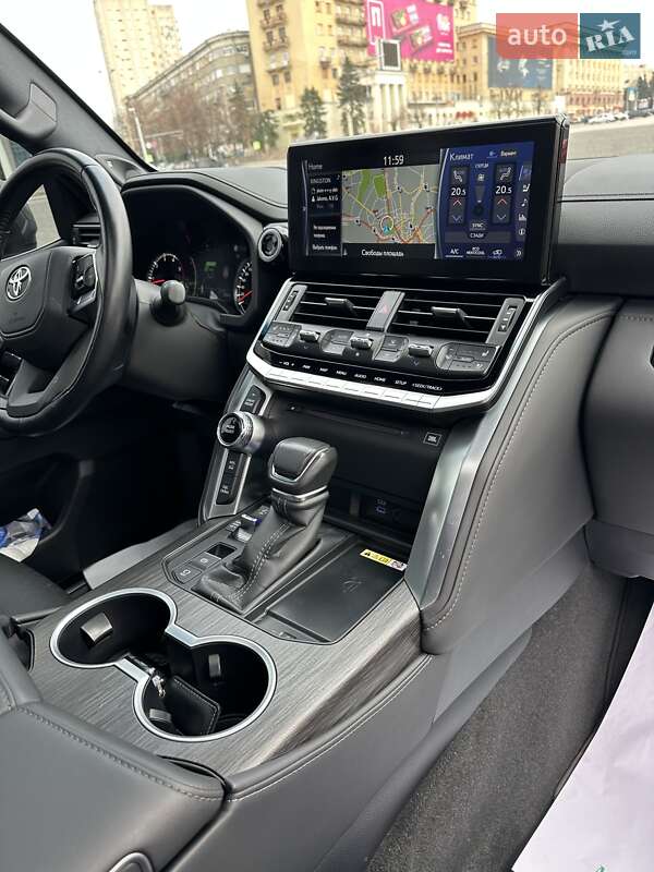 Внедорожник / Кроссовер Toyota Land Cruiser 2023 в Киеве