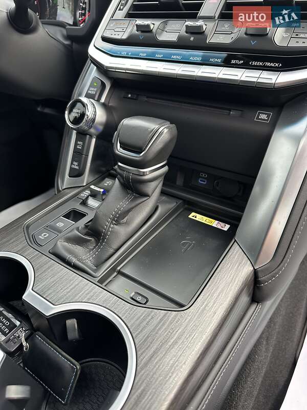 Внедорожник / Кроссовер Toyota Land Cruiser 2023 в Киеве