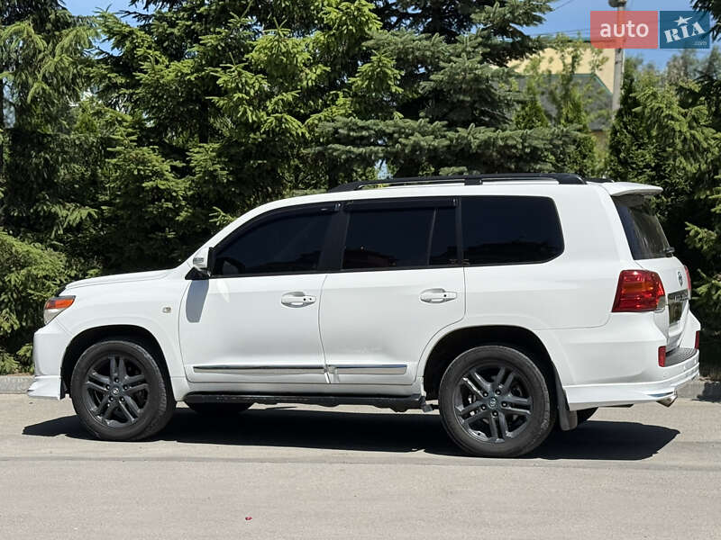 Внедорожник / Кроссовер Toyota Land Cruiser 2011 в Тернополе