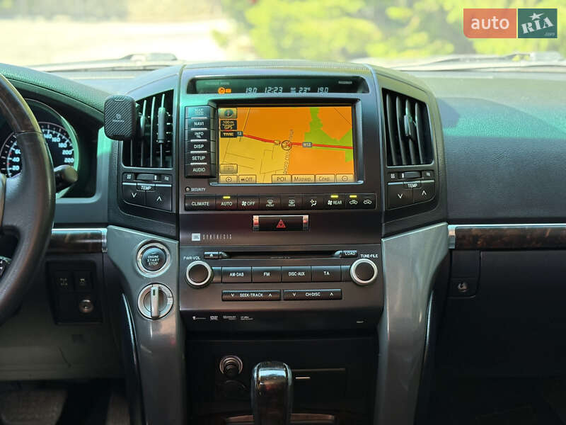 Внедорожник / Кроссовер Toyota Land Cruiser 2011 в Тернополе