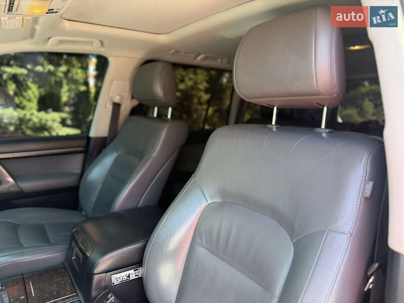 Внедорожник / Кроссовер Toyota Land Cruiser 2011 в Тернополе