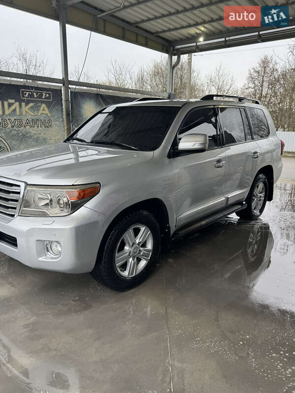 Внедорожник / Кроссовер Toyota Land Cruiser 2012 в Чорткове