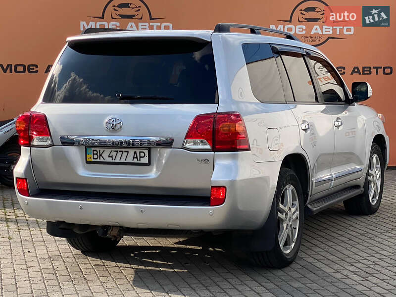 Внедорожник / Кроссовер Toyota Land Cruiser 2012 в Ровно