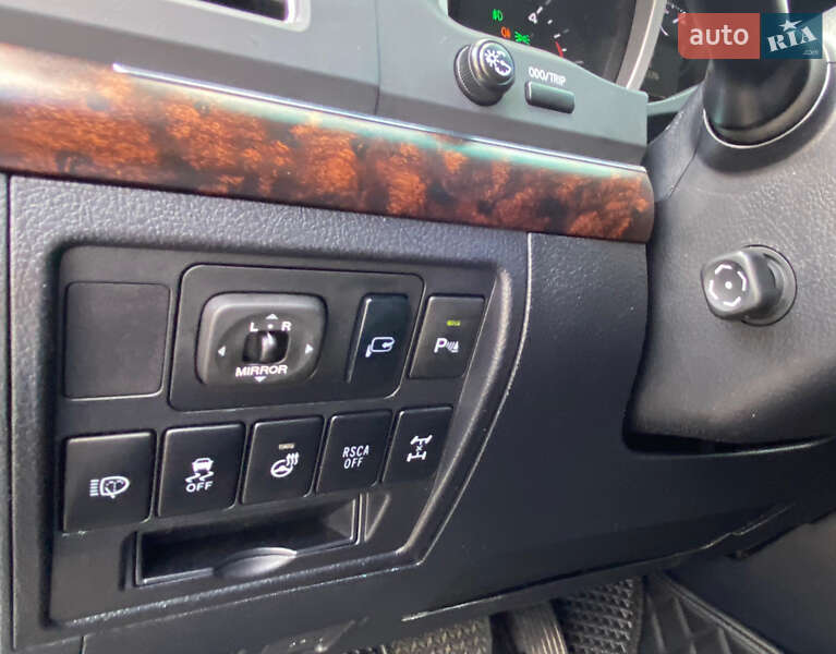 Внедорожник / Кроссовер Toyota Land Cruiser 2012 в Ровно