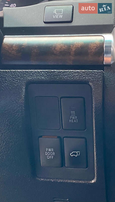 Внедорожник / Кроссовер Toyota Land Cruiser 2012 в Ровно