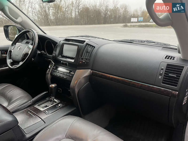Внедорожник / Кроссовер Toyota Land Cruiser 2007 в Днепре