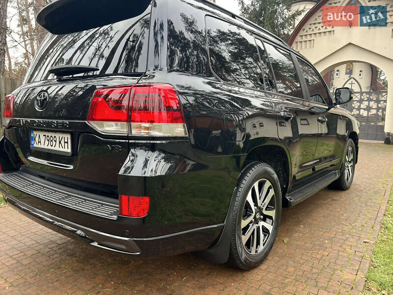 Внедорожник / Кроссовер Toyota Land Cruiser 2015 в Киеве