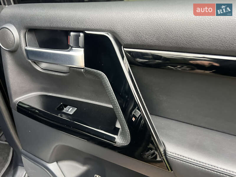 Внедорожник / Кроссовер Toyota Land Cruiser 2015 в Киеве