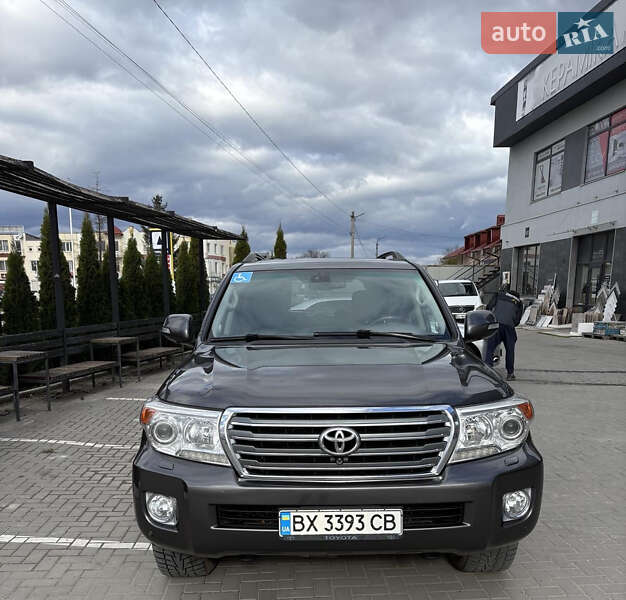 Внедорожник / Кроссовер Toyota Land Cruiser 2012 в Каменец-Подольском