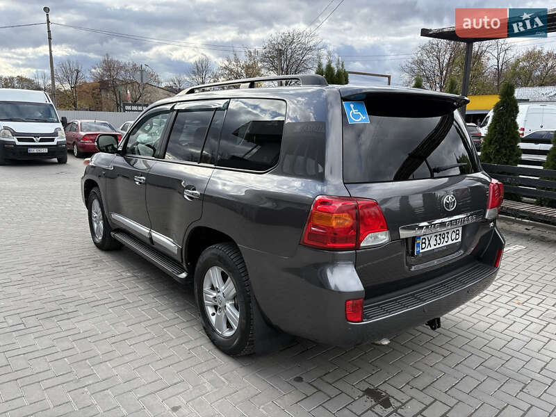 Внедорожник / Кроссовер Toyota Land Cruiser 2012 в Каменец-Подольском