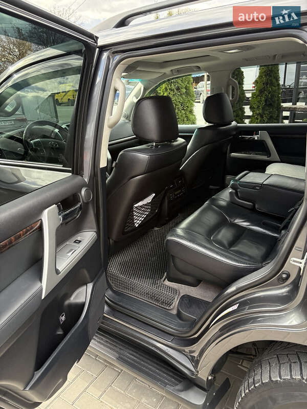 Внедорожник / Кроссовер Toyota Land Cruiser 2012 в Каменец-Подольском