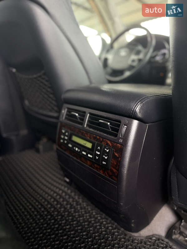 Внедорожник / Кроссовер Toyota Land Cruiser 2012 в Каменец-Подольском