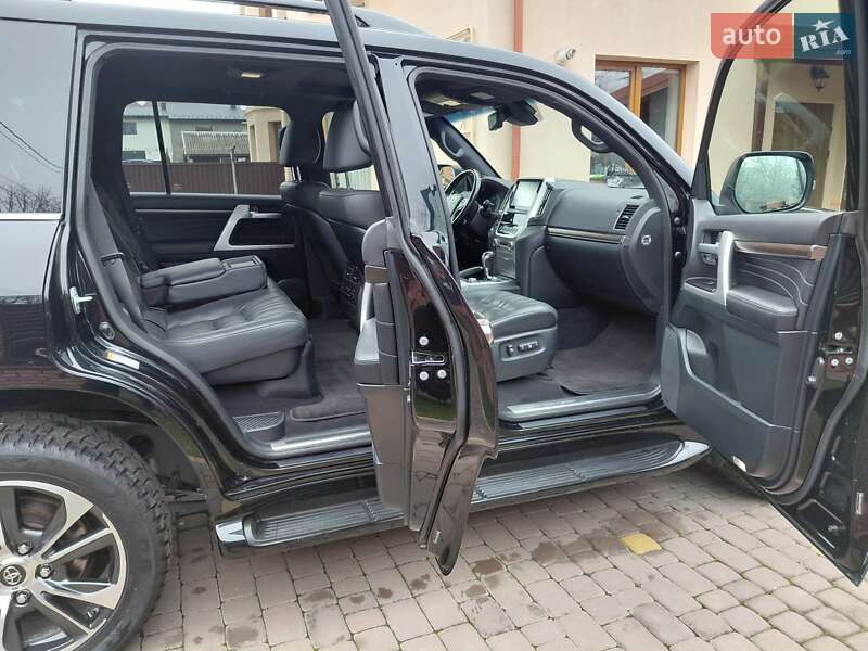 Внедорожник / Кроссовер Toyota Land Cruiser 2020 в Ивано-Франковске фото 7 Внедорожник / Кроссовер Toyota Land Cruiser 2020 в Ивано-Франковске