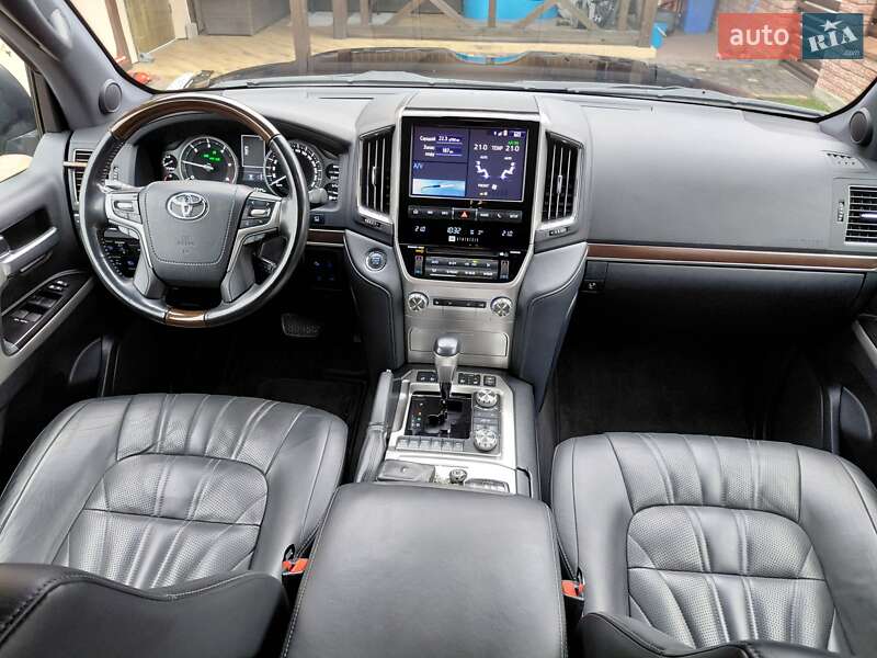 Внедорожник / Кроссовер Toyota Land Cruiser 2020 в Ивано-Франковске фото 42 Внедорожник / Кроссовер Toyota Land Cruiser 2020 в Ивано-Франковске