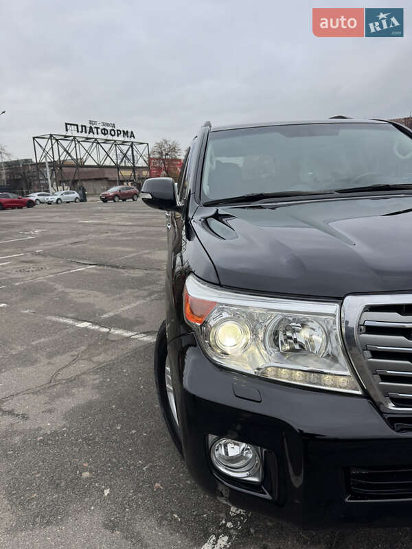 Внедорожник / Кроссовер Toyota Land Cruiser 2014 в Киеве