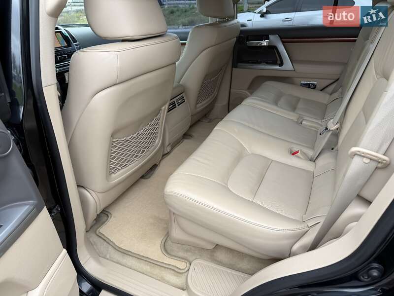 Внедорожник / Кроссовер Toyota Land Cruiser 2013 в Киеве фото 40 Внедорожник / Кроссовер Toyota Land Cruiser 2013 в Киеве