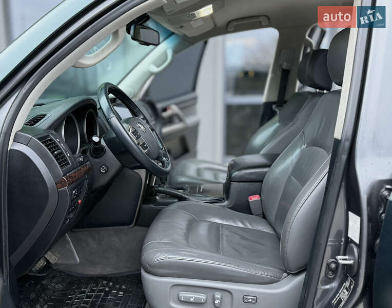 Внедорожник / Кроссовер Toyota Land Cruiser 2008 в Тернополе