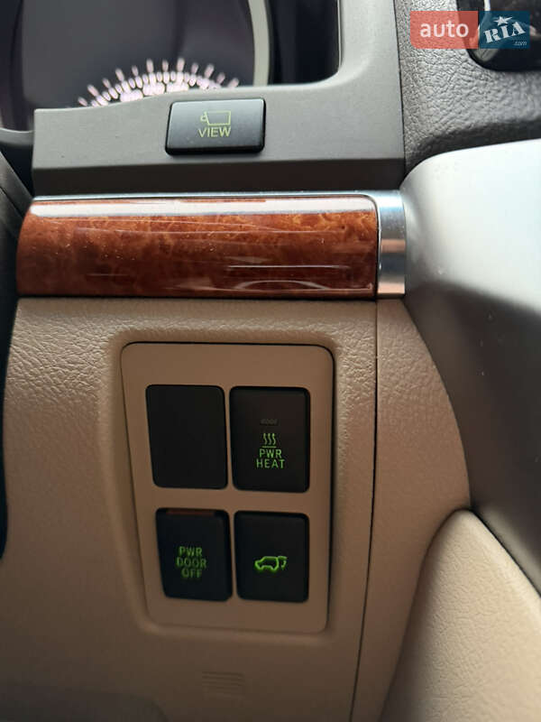 Внедорожник / Кроссовер Toyota Land Cruiser 2013 в Киеве