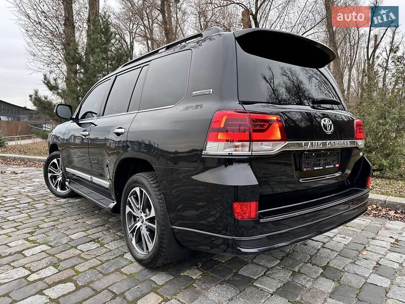 Toyota Land Cruiser 2020